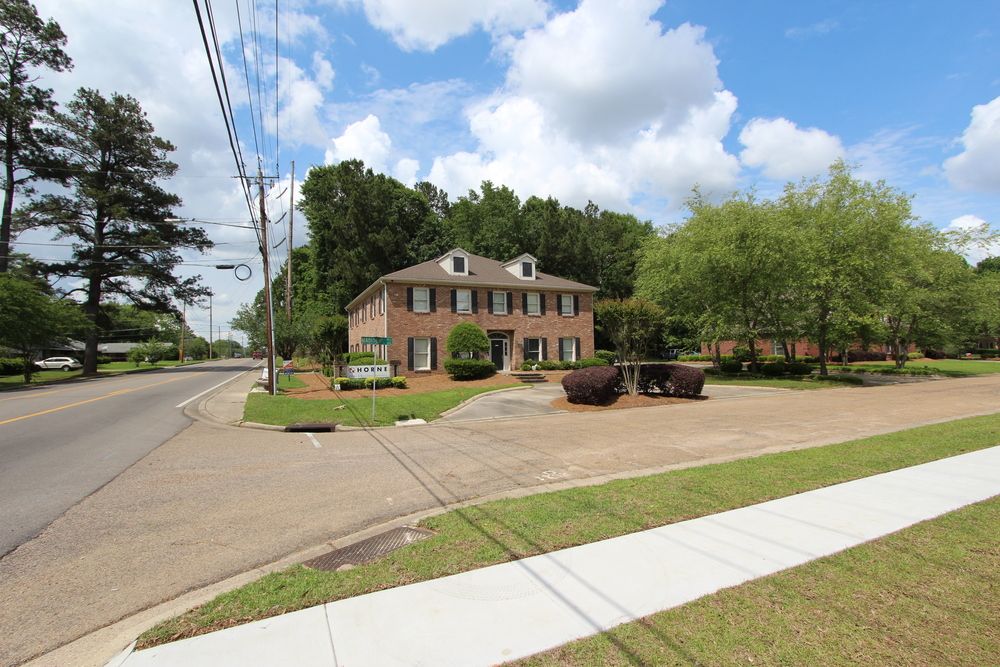 Office Space For Sale/Lease: 101 Madison Plz, Hattiesburg, MS 39402